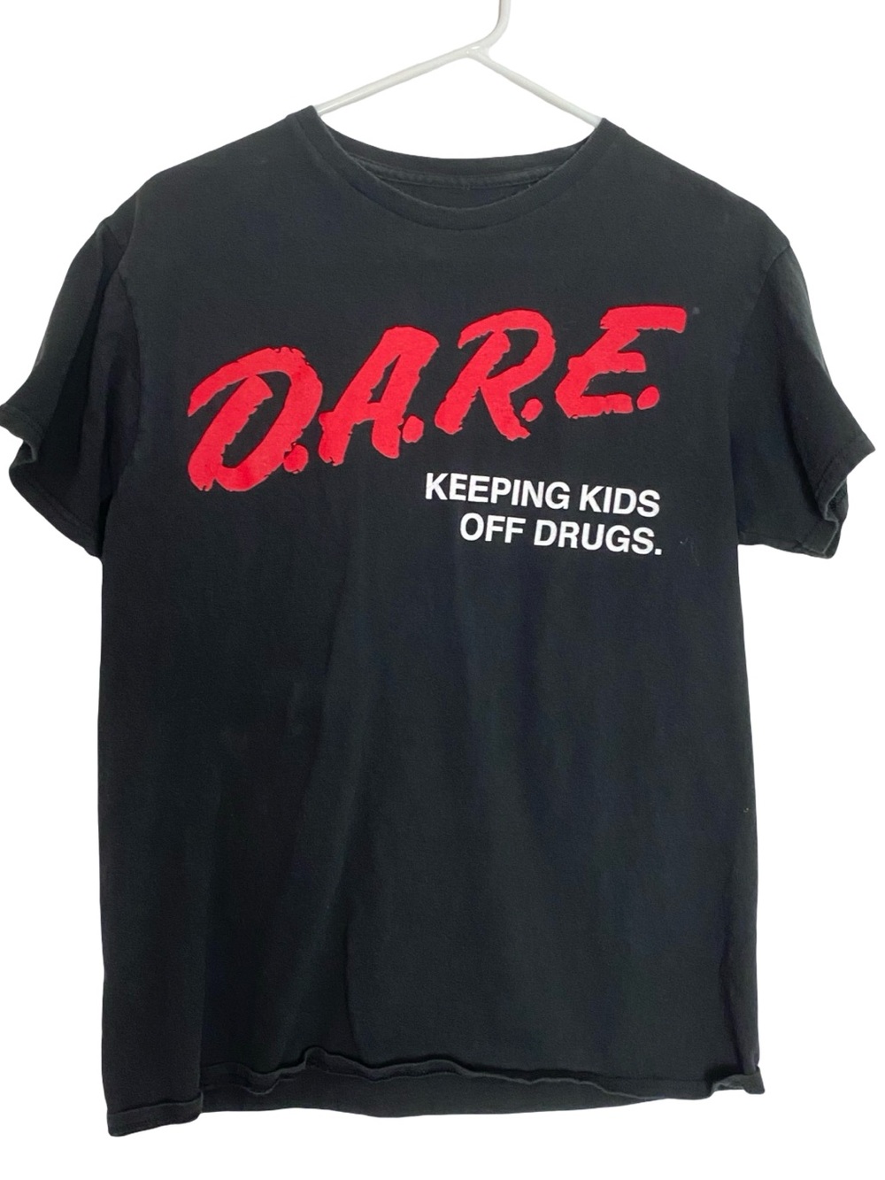 DARE Cool Tee Tshirt Men Unisex Size Medium D.A.R.E. Classic Print Chest 18 L 25